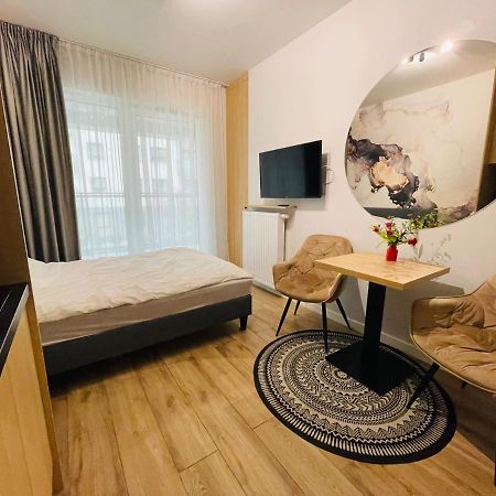W Apartments Варшава Екстер'єр фото